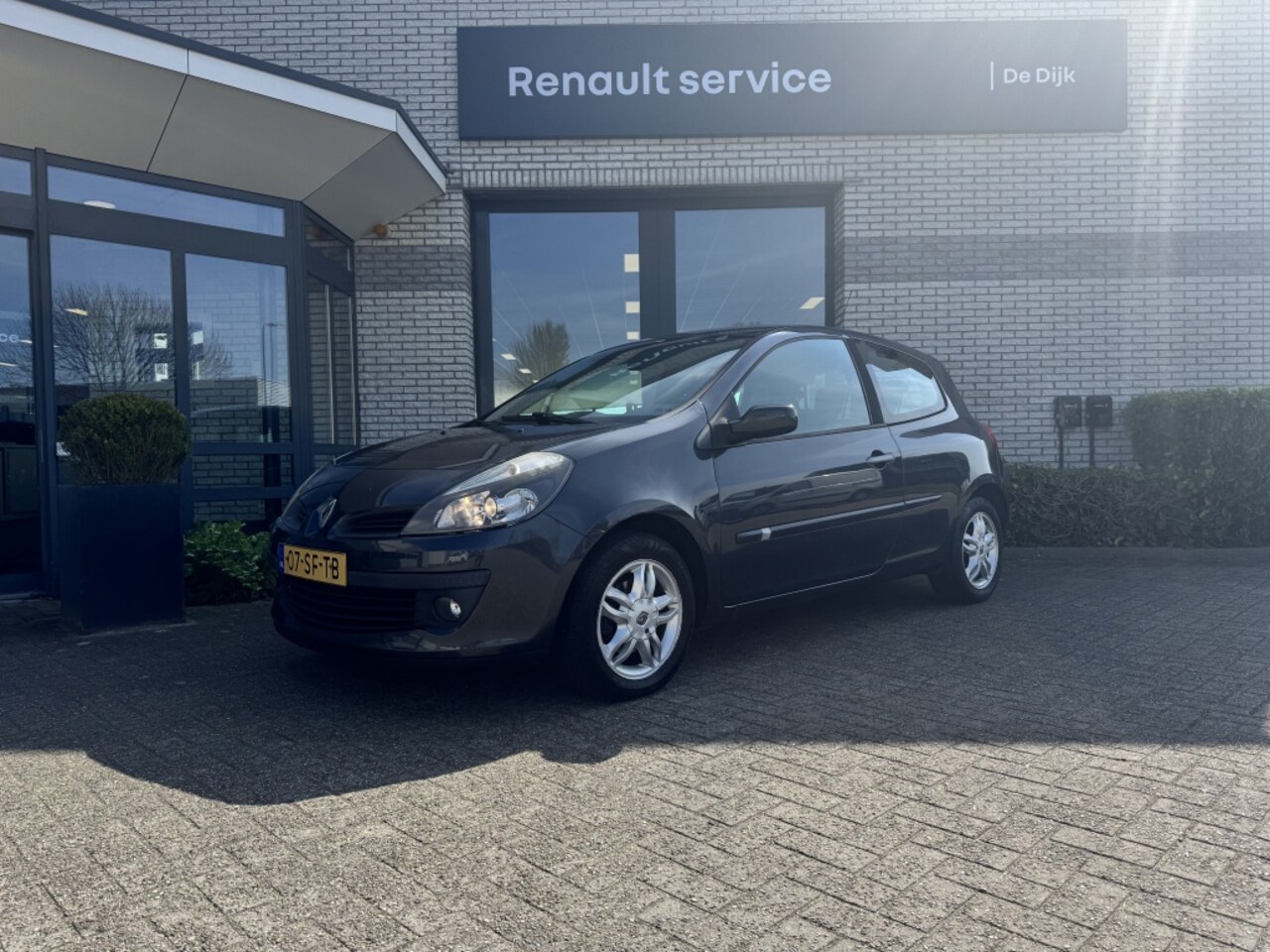 Renault Clio - 1.4-16V Team Spirit | Rijklaarprijs | - AutoWereld.nl