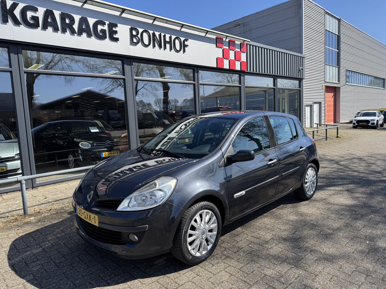 Renault Clio - 1.2-16V Special Rip Curl AIRCO-5DRS-TREKHAAK - AutoWereld.nl