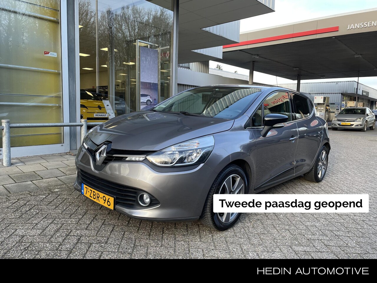 Renault Clio - TCe 90PK ECO Night&Day | SENSOREN | AIRCO | LICHTMETALEN VELGEN | NAVIGATIE | - AutoWereld.nl