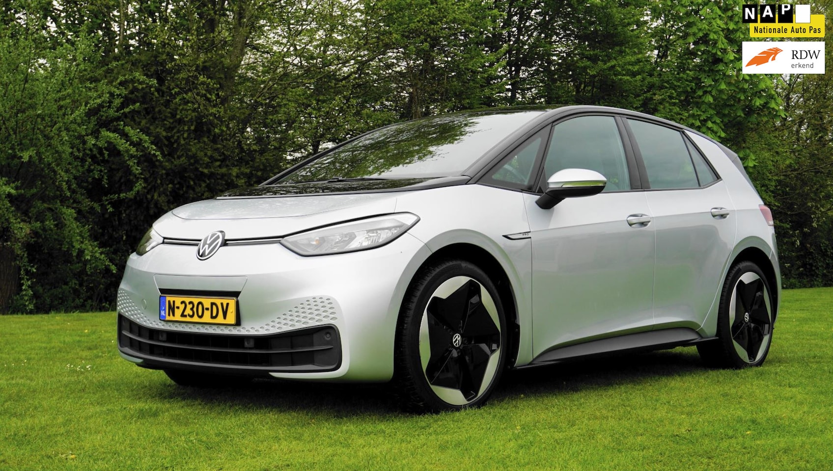 Volkswagen ID.3 - Life 58 kWh 20 Inch wielen stoelverwarming - AutoWereld.nl