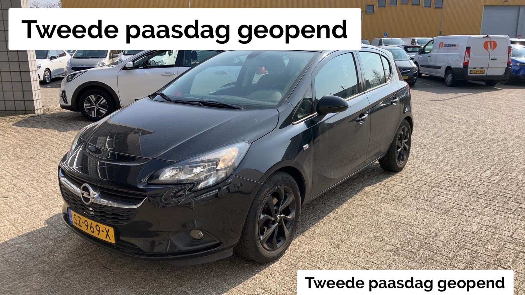 Opel Corsa - 1.4 Favourite Airco | Navigatie | Apple Carplay / Android Auto | Parkeersensoren Achter | - AutoWereld.nl