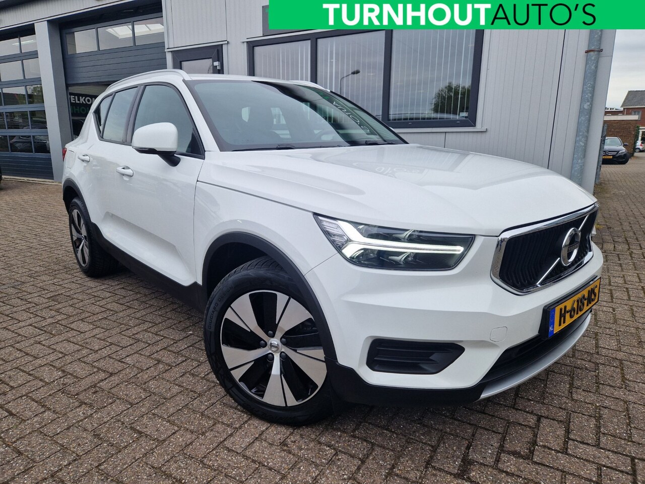 Volvo XC40 - 1.5 T5 Twin Engine Momentum Pro AUTOMAAT | NL Auto | Verw.stoelen - AutoWereld.nl