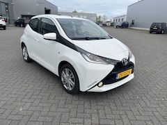 Toyota Aygo - 1.0 VVT-i x-wave