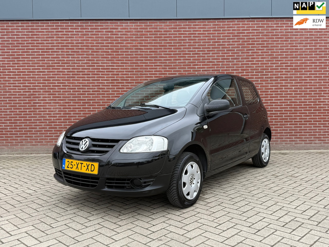 Volkswagen Fox - 1.2 Trendline / Nap / Airco / APK - AutoWereld.nl