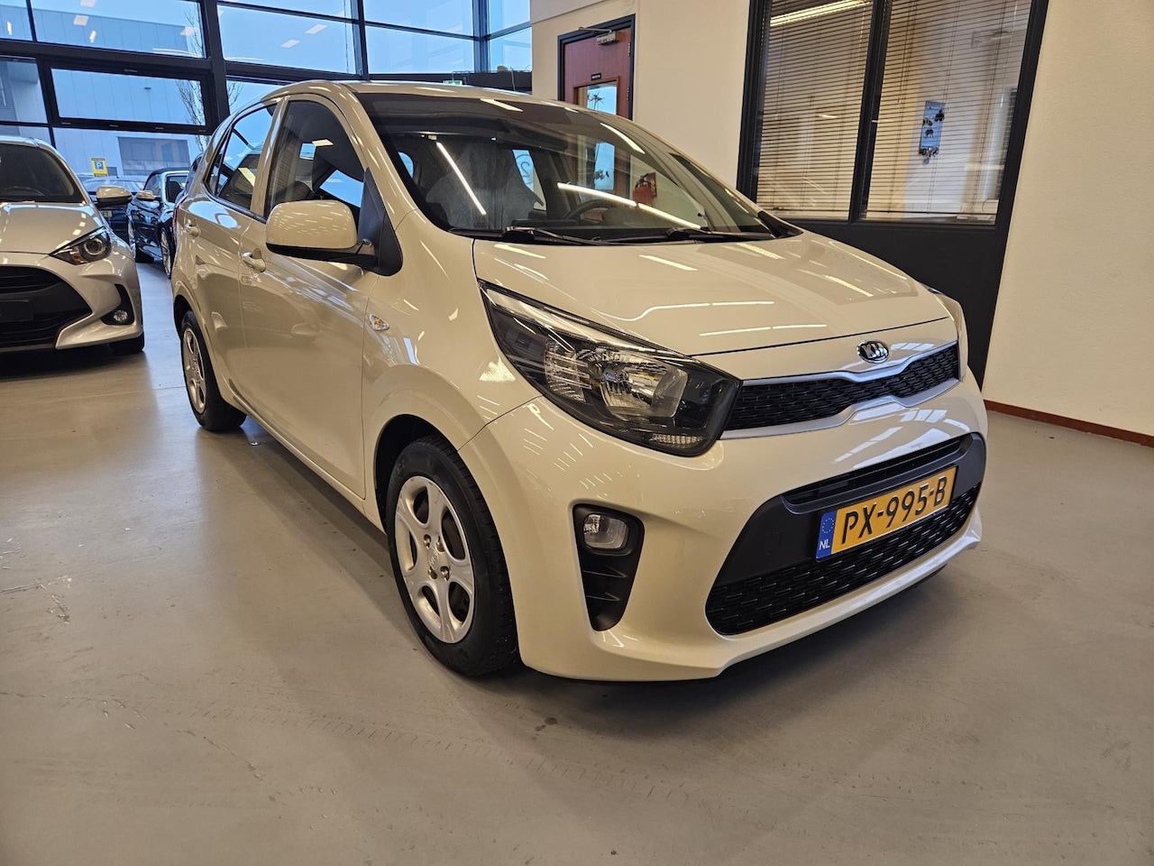 Kia Picanto - 1.0 CVVT EconomyPlusLine 1.0 CVVT EconomyPlusLine - AutoWereld.nl