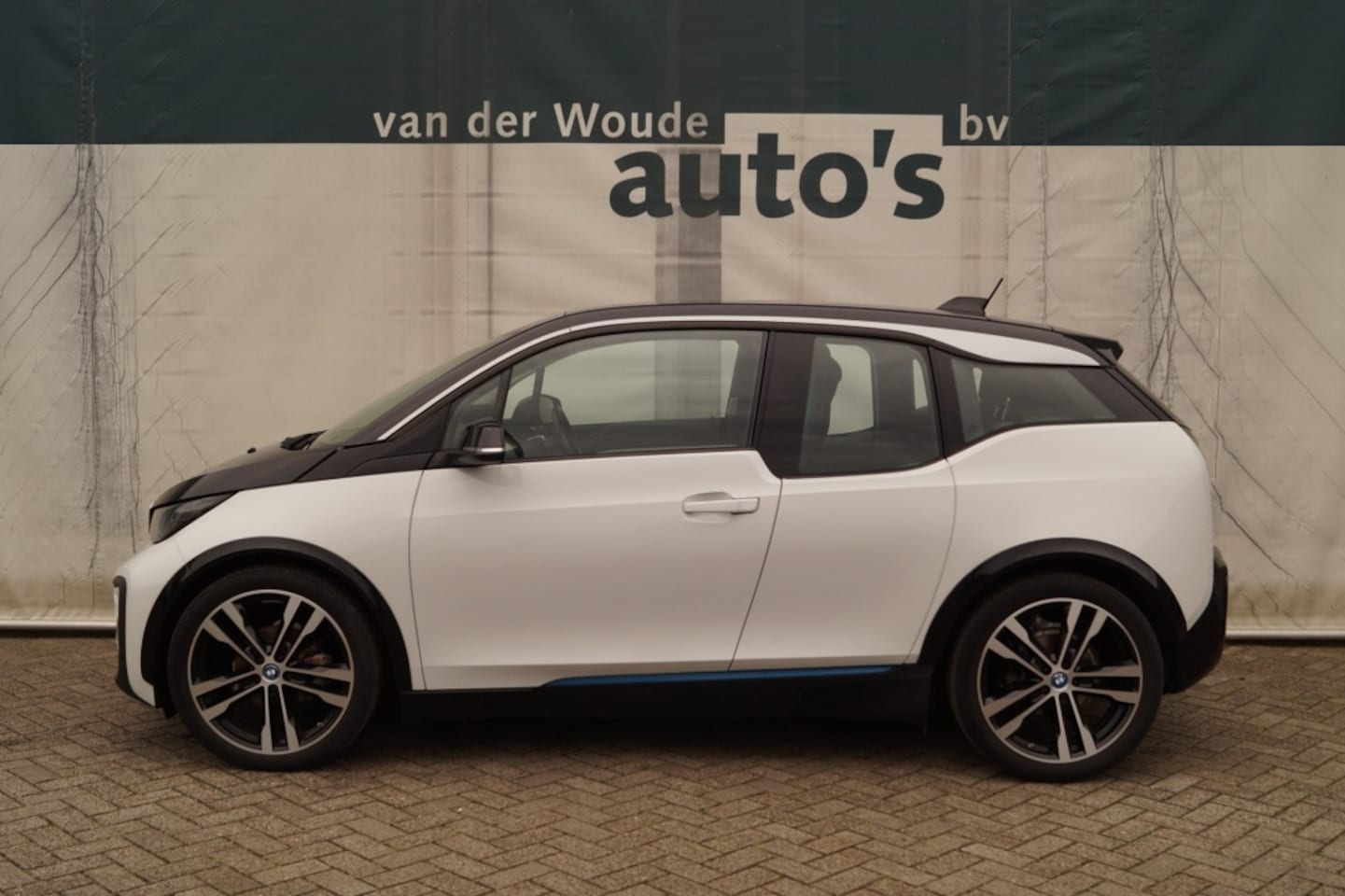 BMW i3 - i Basis 120Ah 42kWh - AutoWereld.nl