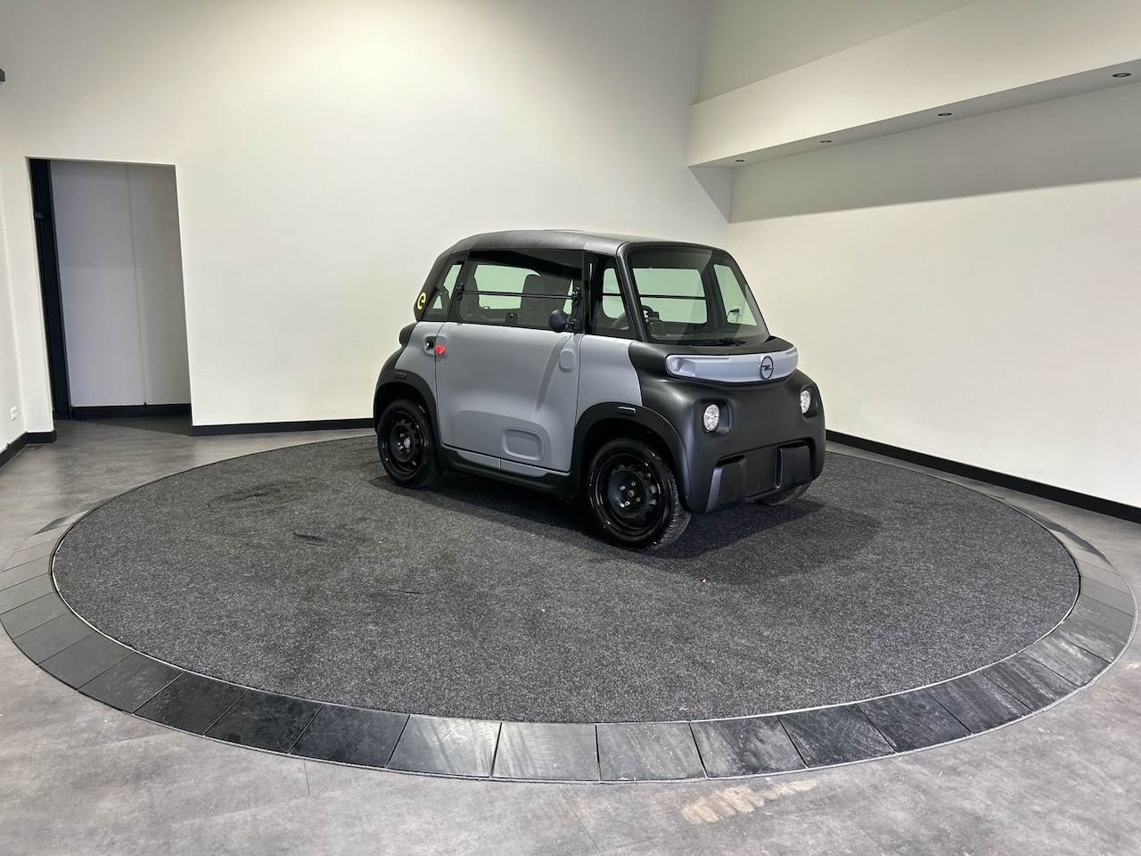 Opel Rocks-e - Electric | Panoramadak | 14" Stalen velgen | Op voorraad! Snel leverbaar! - AutoWereld.nl