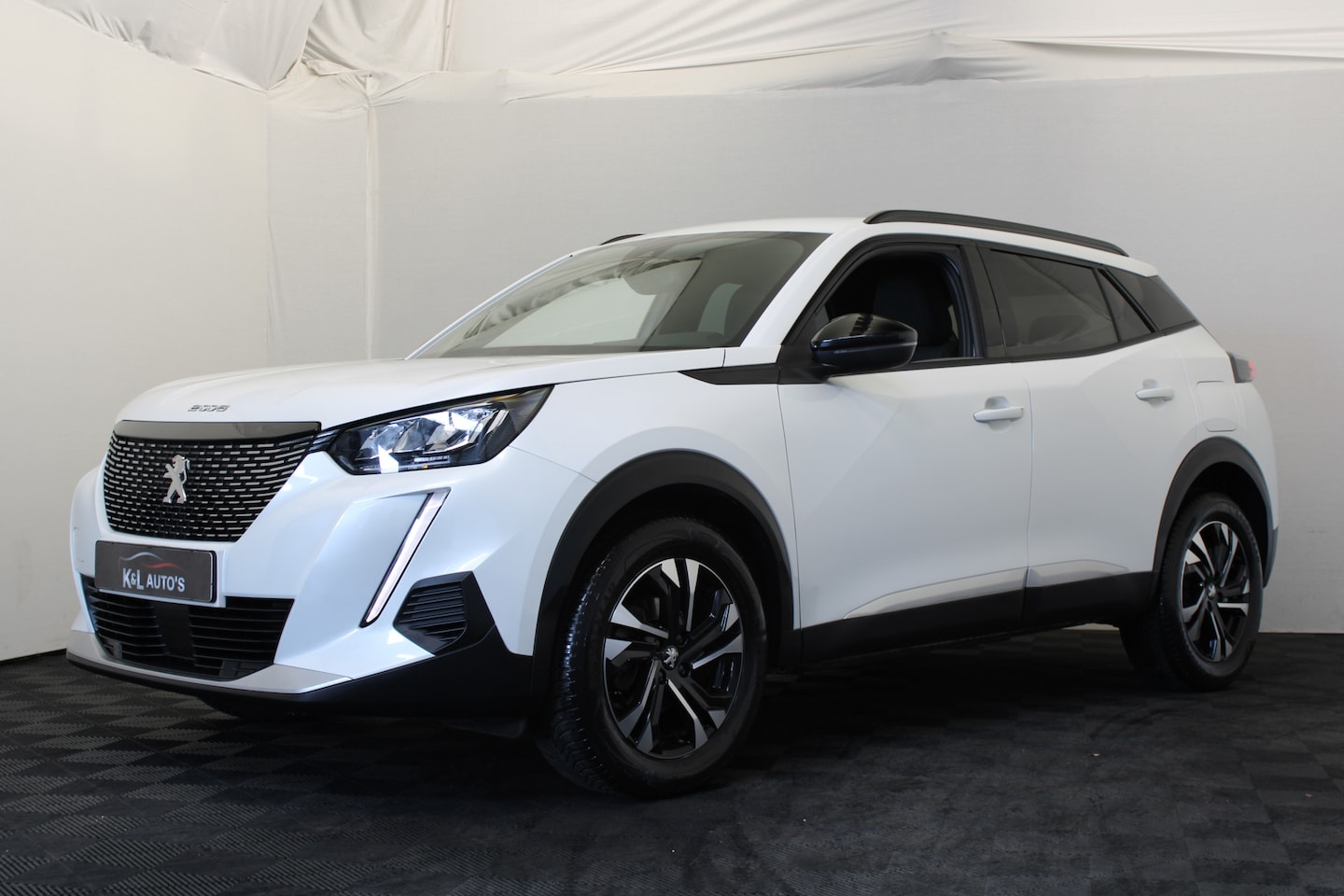Peugeot 2008 - 1.2 PureTech 100 Allure |Camera|Carplay| - AutoWereld.nl