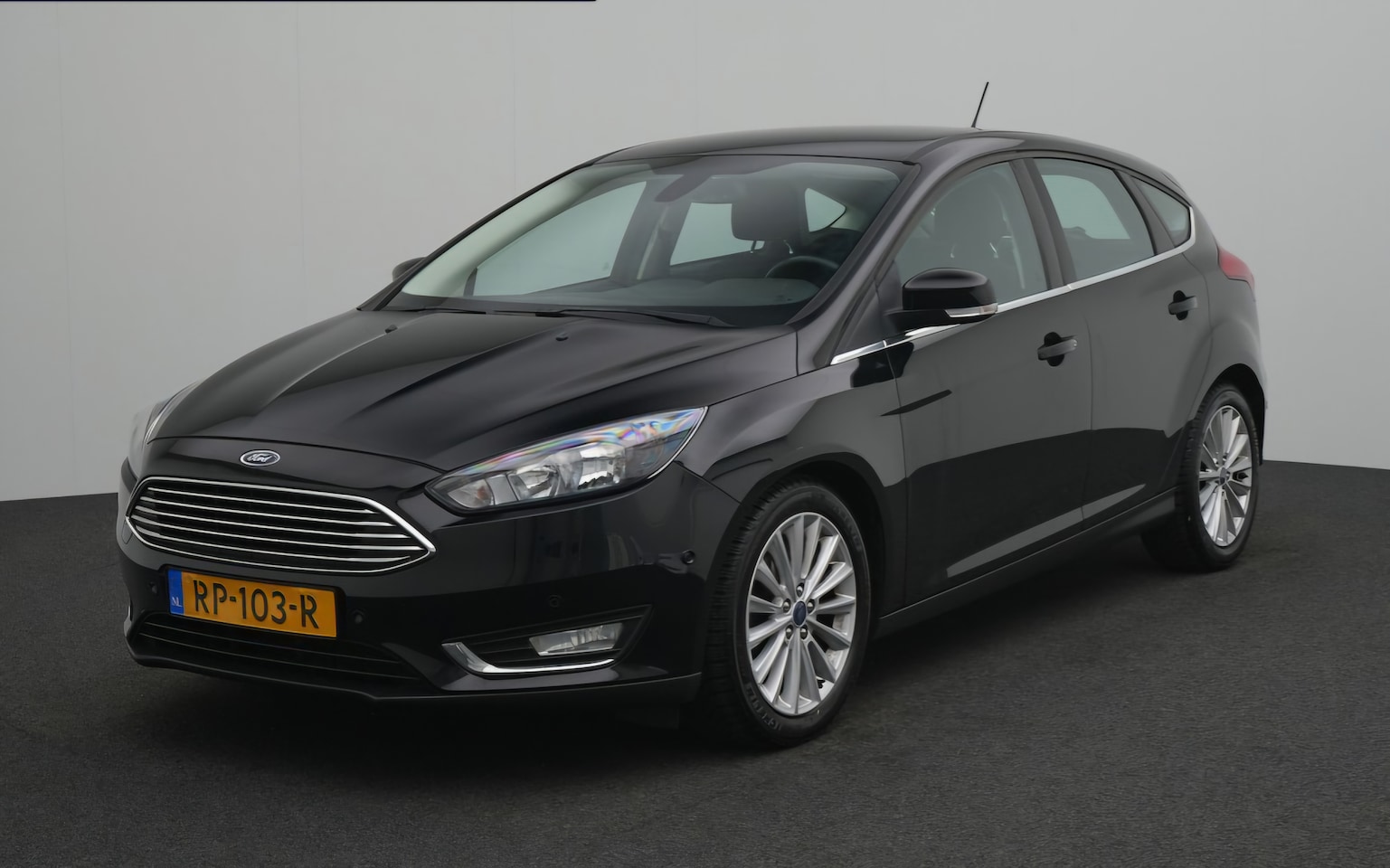 Ford Focus - 1.0 Titanium Dealer onderhouden - AutoWereld.nl