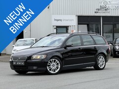 Volvo V50 - 2.4i Momentum AIRCO/CRUISE/TREKHAAK/NIEUWE APK
