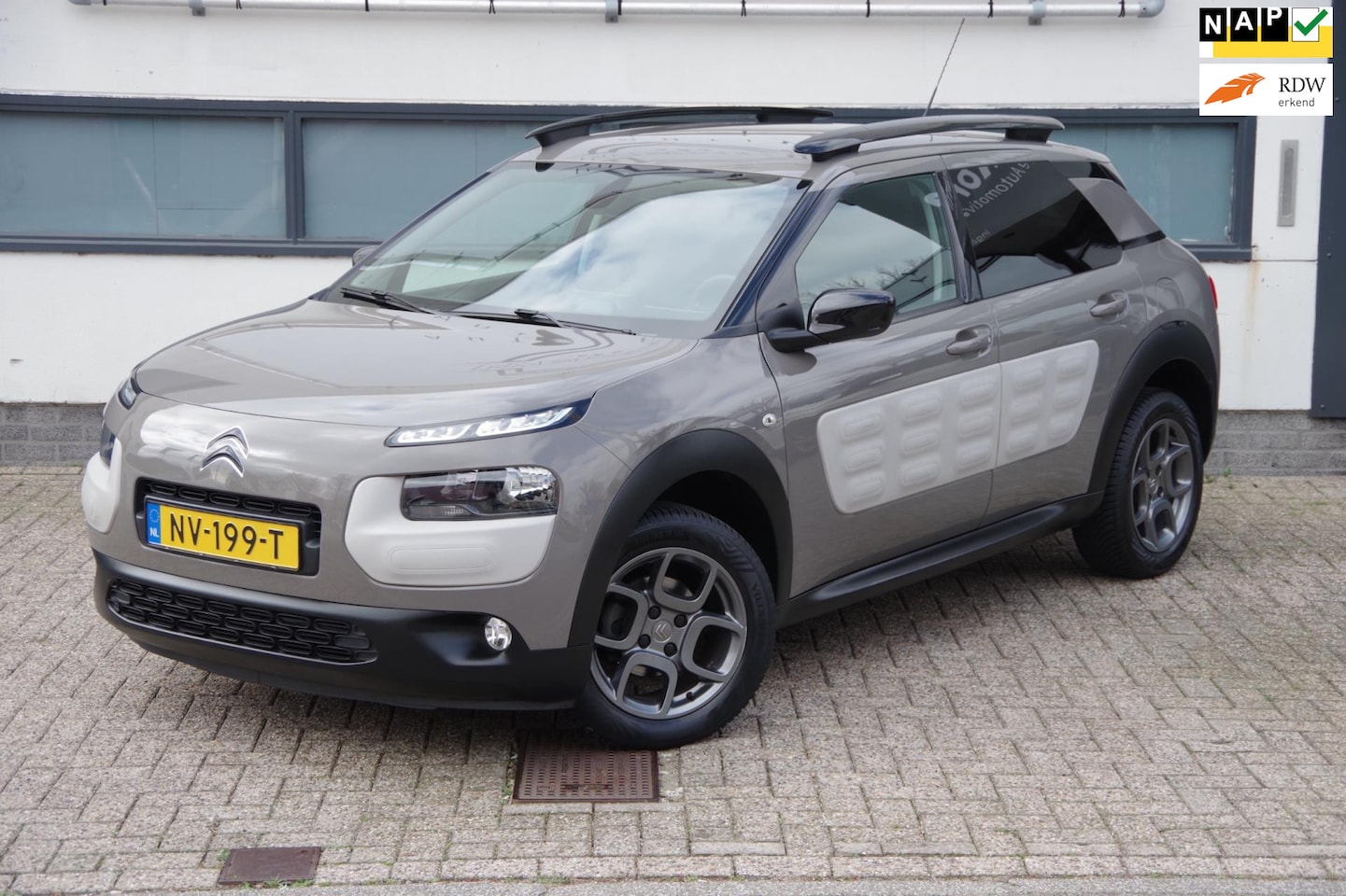 Citroën C4 Cactus - 1.2 PureTech Shine 1.2 PureTech Shine - AutoWereld.nl