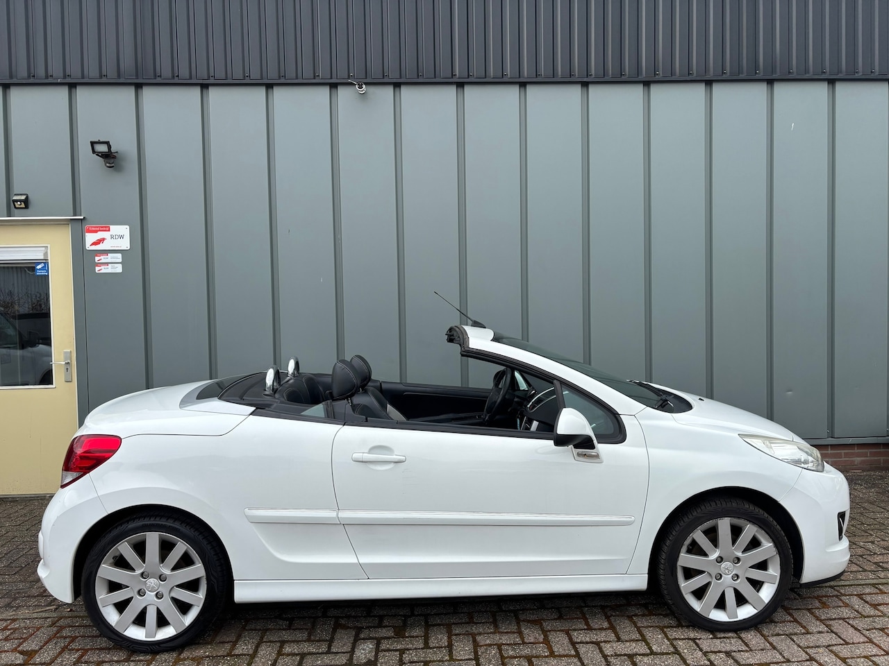 Peugeot 207 CC - 1.6 VTi Griffe NAP//AIRCO//CRUISE//CABRIO//CV+AB