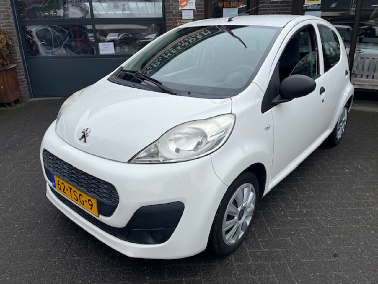 Peugeot 107 - 1.0 12V 5-drs. Airco Apk tot 4-2026 Goed onderhouden! - AutoWereld.nl