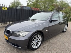 BMW 3-serie Touring - 318i Business Line Navi/Clima/Cruise/LMV