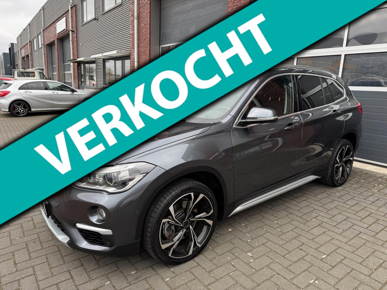 BMW X1 - XDrive20i 192PK AUT LED ACC Navi Camera Lane Stoelvw. - AutoWereld.nl