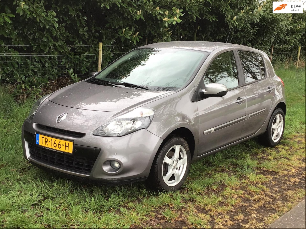 Renault Clio - 1.6 Night & Day AUTOMAAT - AutoWereld.nl
