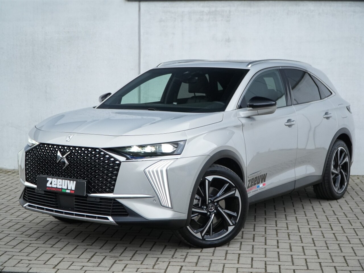 DS 7 - E-Tense 300 PK Hybrid 4x4 Antoine de Saint Exupéry | Pano - AutoWereld.nl