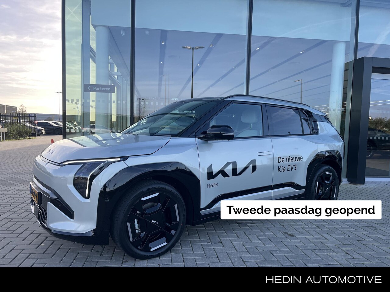 Kia EV3 - GT-PlusLine 81.4 kWh | Direct beschikbaar | Panoramadak | 360° Camera | Smart Key | Stoelv - AutoWereld.nl