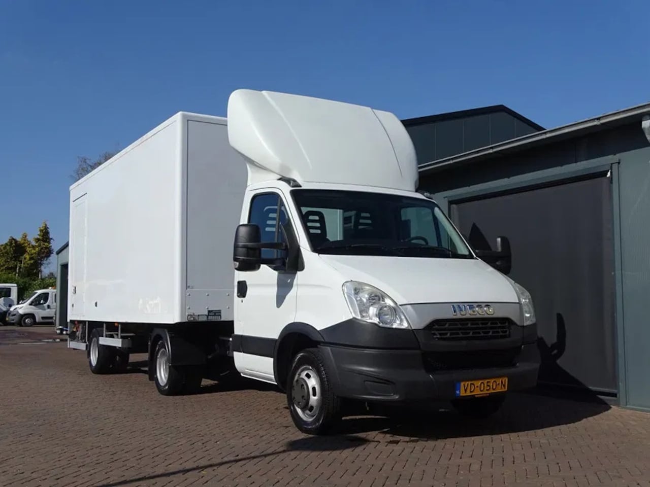Iveco Daily - 35C17 Podium oplegger 3800 KG LAADVERMOGEN LAADKLEP 1500 KG - AutoWereld.nl