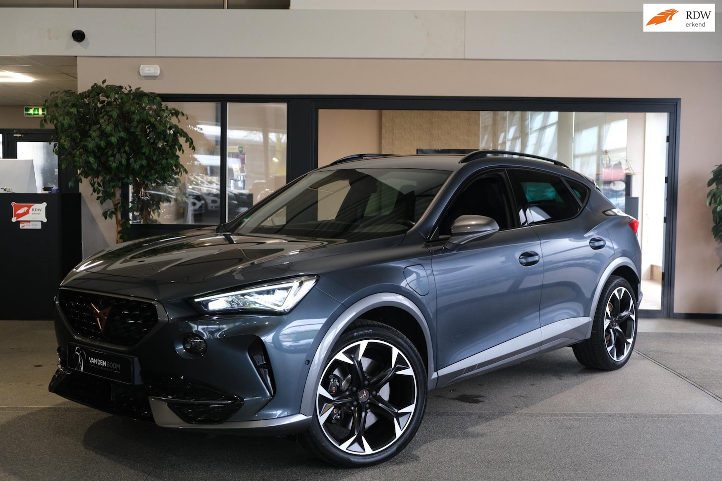CUPRA Formentor - 1.4 e-Hybrid VZ 245PK Trekhaak 360Cam Navi Virtual - AutoWereld.nl