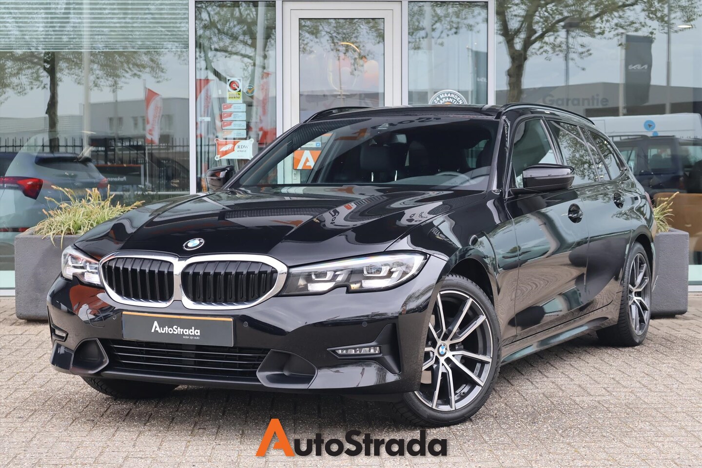 BMW 3-serie Touring - (g21) 318i SportLine 156pk Aut | LED | Carplay | Navi | Virtual | Sfeer | Cruise | Climate - AutoWereld.nl