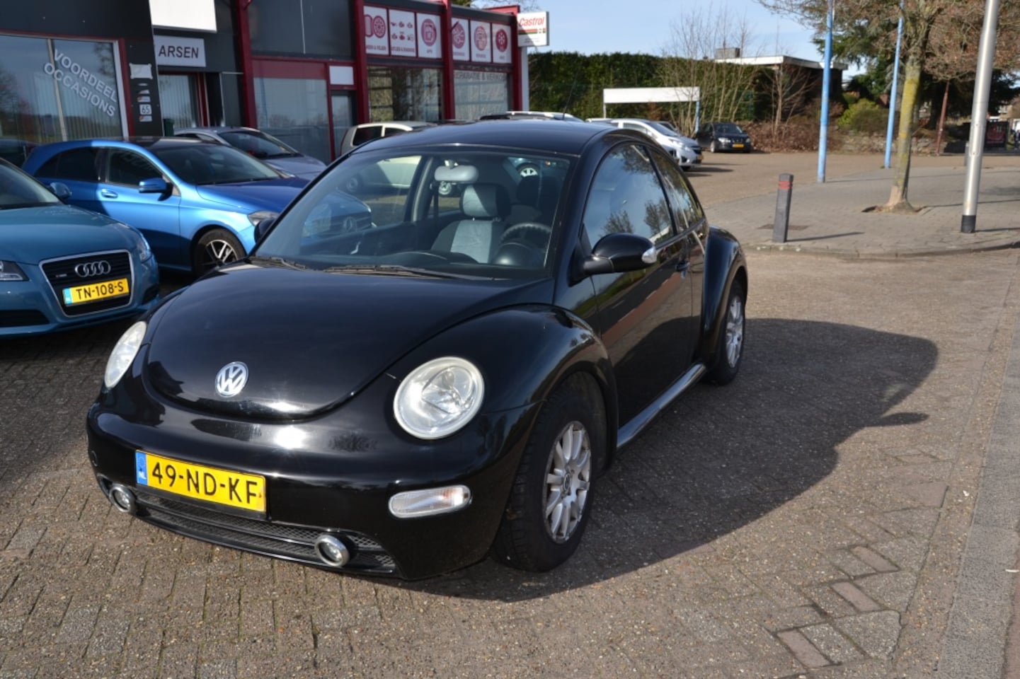Volkswagen New Beetle - 1.6 - AutoWereld.nl