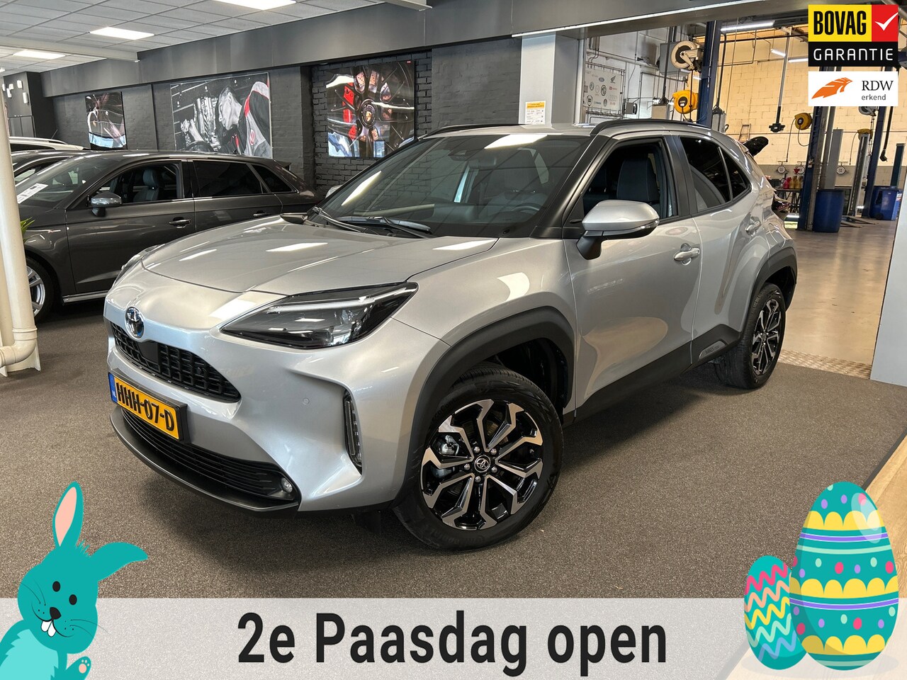 Toyota Yaris Cross - 1.5 Hybrid Dynamic / navigatie / camera + pdc / cruise control / stoelverw / lane assist - AutoWereld.nl