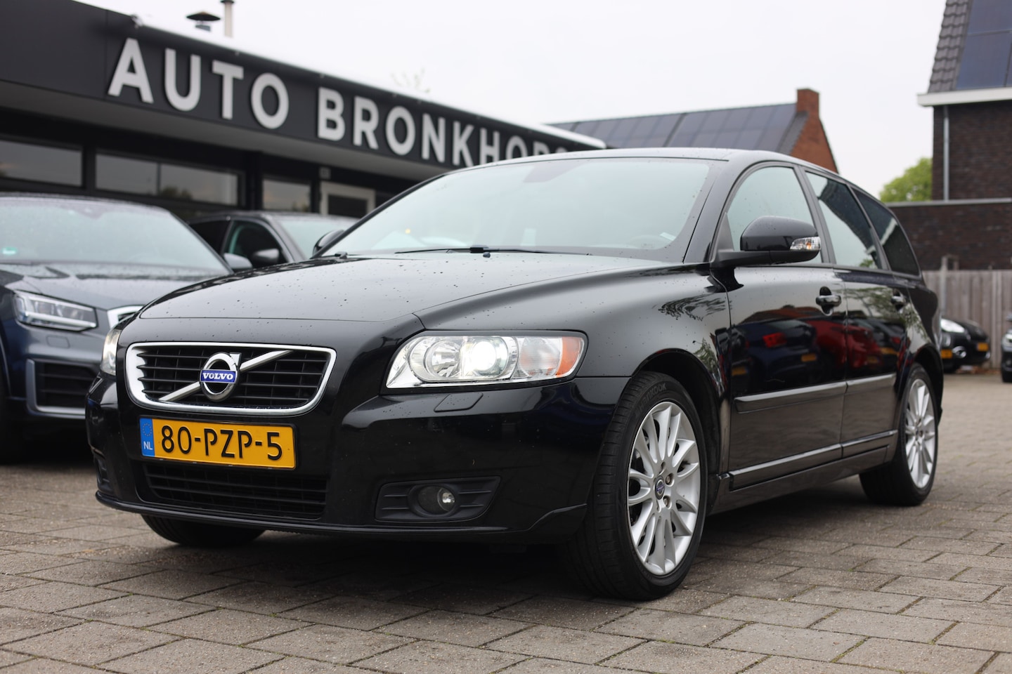 Volvo V50 - 2.0 SUMMUM | LEDER | CLIMA | CRUISE | TREKHAAK - AutoWereld.nl
