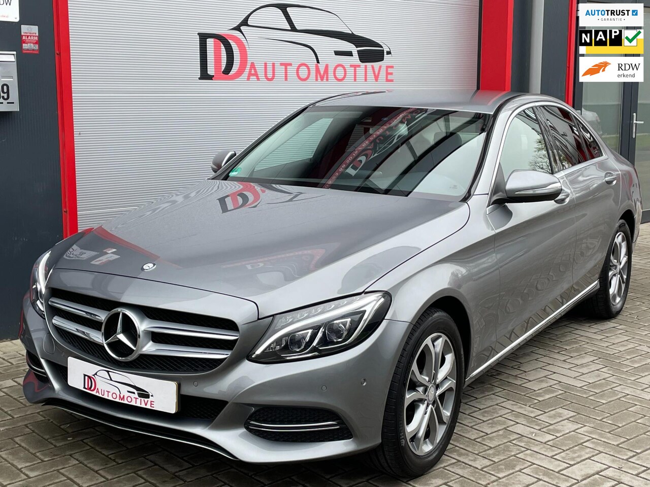 Mercedes-Benz C-klasse - 180 Avantgarde AUT/PDC/XENON/CLIMA/LED/ISOFIX - AutoWereld.nl