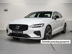 Volvo S60 - Recharge T6 AWD Ultimate Dark | 360° Parkeer Camera | Harman & Kardon Audio | Panorama-Dak