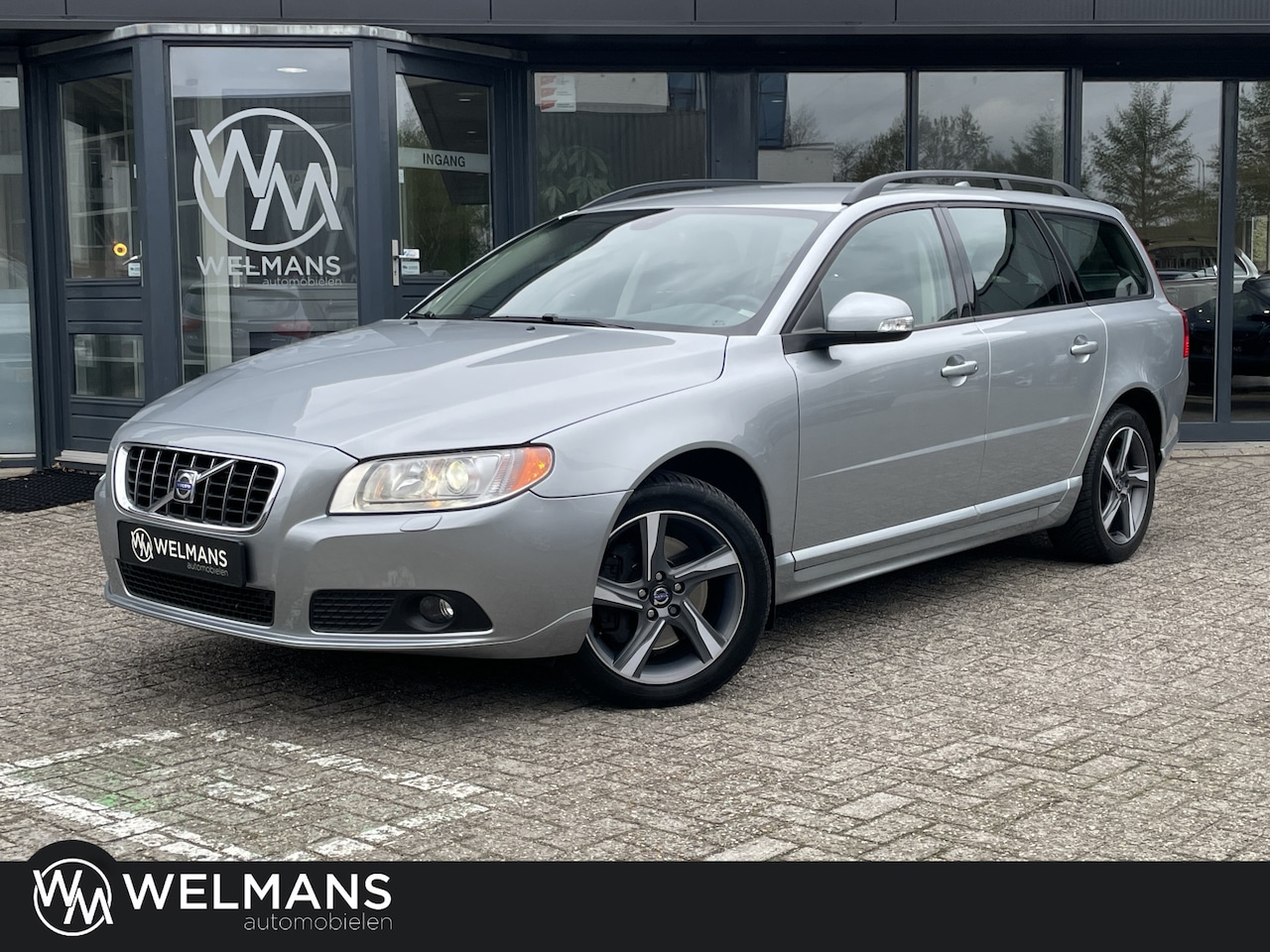 Volvo V70 - 3.2 Geartronic Momentum Leder l Xenon l Trekhaak - AutoWereld.nl