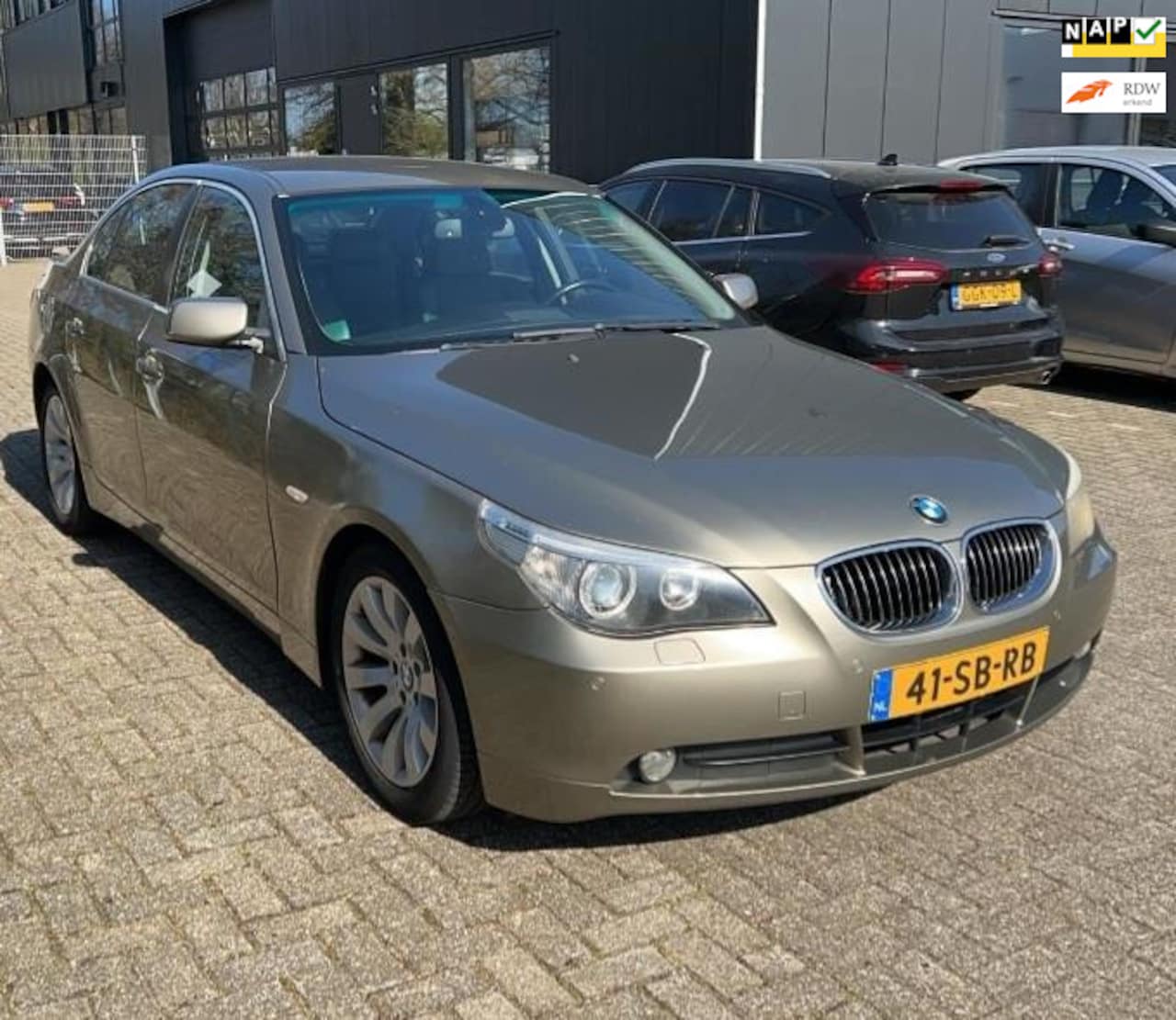 BMW 5-serie - 523i Executive Aut Navi Airco Exnon - AutoWereld.nl