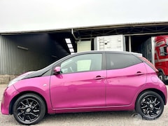 Toyota Aygo - 1.0 VVT-i 72pk X-Cite 5drs - camera - nap - lmv - airco - cruise - apple carplay - aux - u