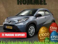 Toyota Aygo X - 1.0 VVT-i MT Business Edition Play - AIRCO - VOORSTOELEN VERWARMD - APPLE CARPLAY/ ANDROID