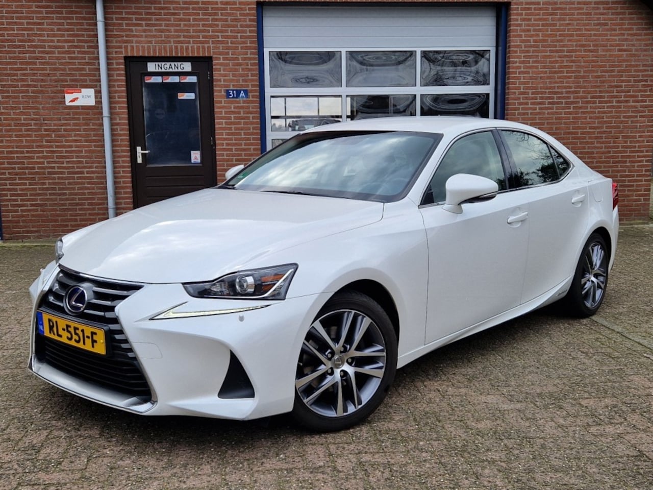 Lexus IS - 300h Hybrid Business Line Aut. NL-auto Navi Camera - AutoWereld.nl