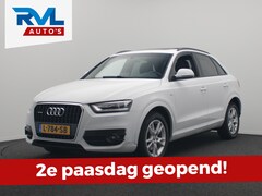 Audi Q3 - 2.0 TDI Automaat quattro *S-Line* Panorama Stoelverwarming 1/2 Leder
