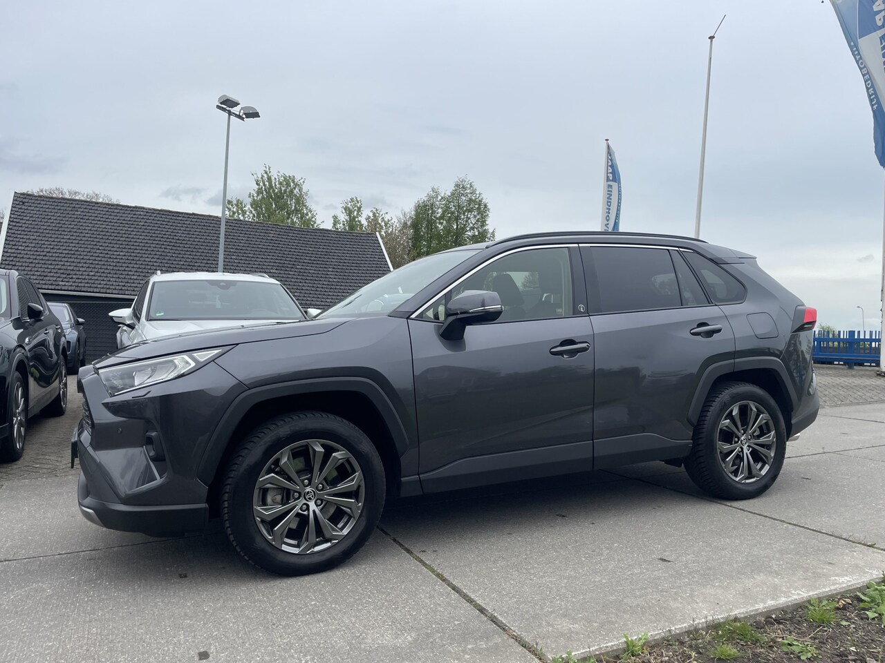 Toyota RAV4 - 2.5 Hybrid, VIERWIELDRIVE, afneembareTrekhaak, Stoelverwarming, Stuurverwarming, enz, enz - AutoWereld.nl