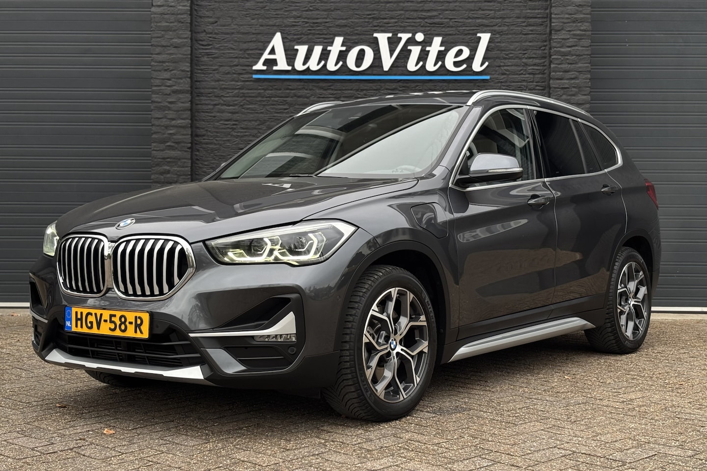 BMW X1 - xDrive25e xLine | Panodak | Camera | Comfort Access | Memory | Leder | Privacy Glas - AutoWereld.nl