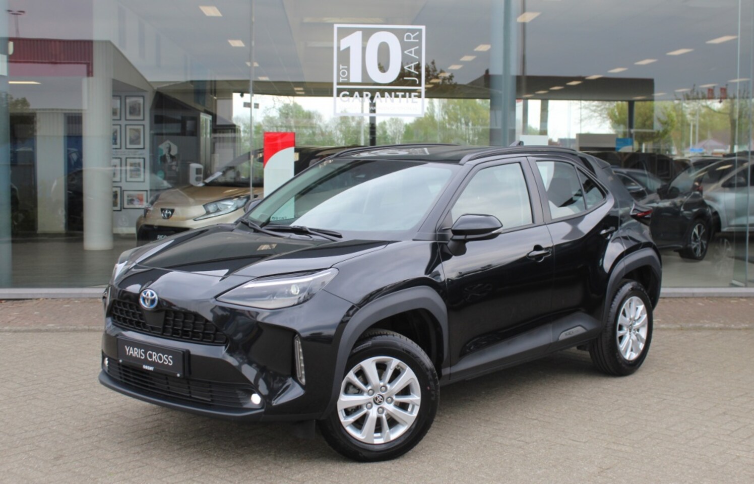 Toyota Yaris Cross - 1.5 Hybrid Dynamic | Navi | HUD | El. Achterklep | Keyless Entry - AutoWereld.nl