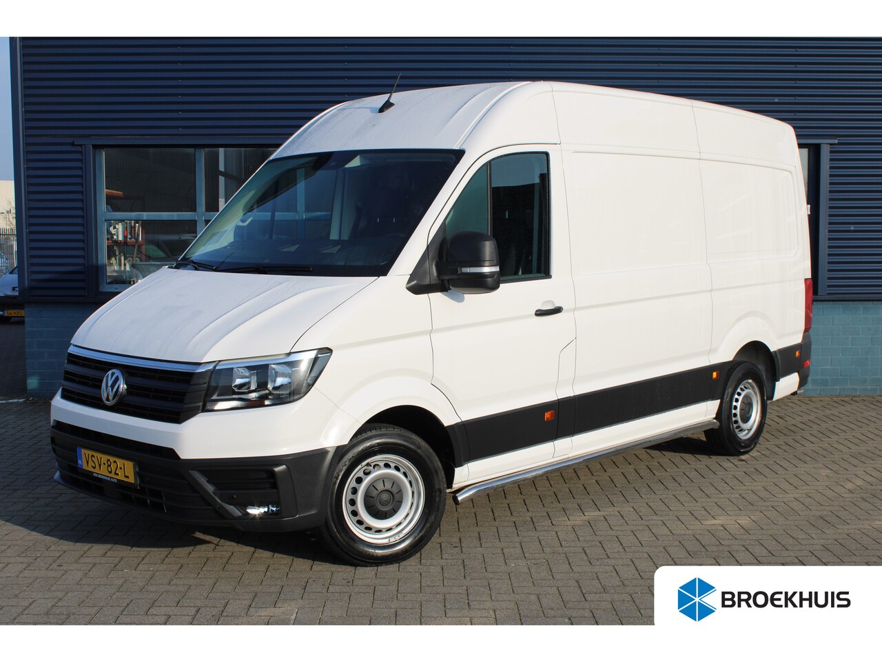 Volkswagen Crafter - 35 2.0 TDI L3H3 Comfortline EURO VI 140 PK | 2 zitplaatsen rechtsvoor | Achteruitrijcamera - AutoWereld.nl