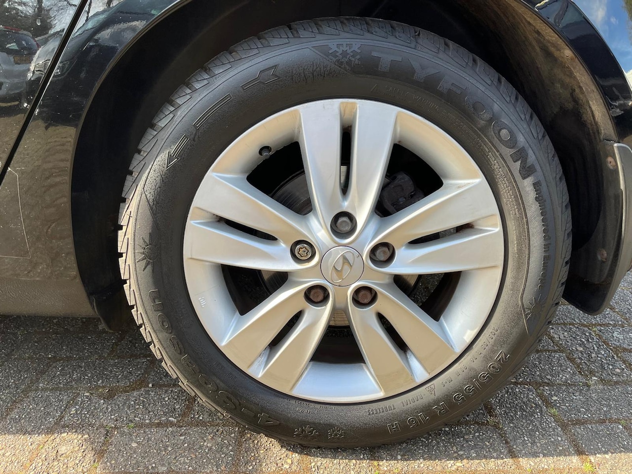 Hyundai ix20 - 1.6i i-Catcher 124pk Automaat