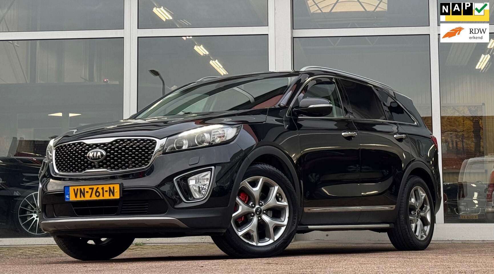 Kia Sorento - 2.2 CRDi 4WD ExecutiveLine Full options Mooi! - AutoWereld.nl