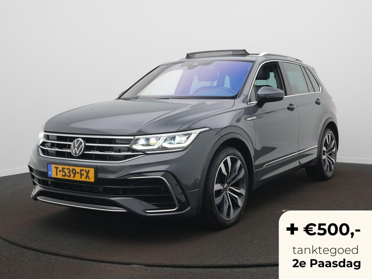 Volkswagen Tiguan - 1.5 TSI R-Line Business+ PANO DAK / NAVI / TREKHAAK - AutoWereld.nl