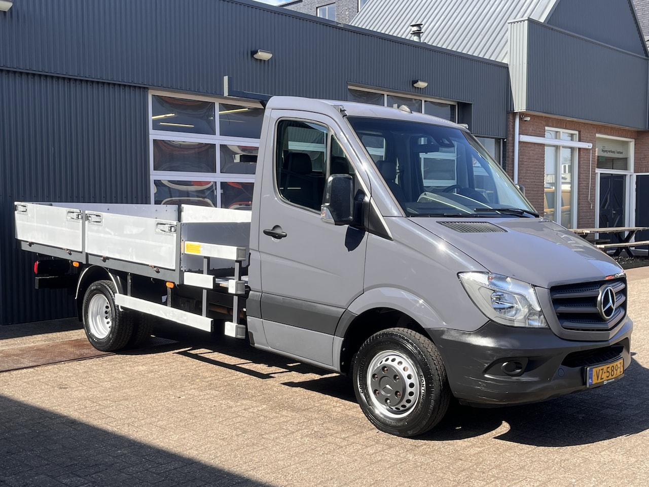 Mercedes-Benz Sprinter - 513 2.2 366 Airco Trekhaak 3500kg trekgewicht 3-Persoons 1e eigenaar ex Overheid Openlaadb - AutoWereld.nl