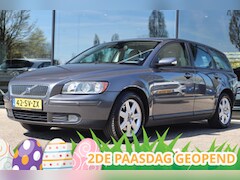 Volvo V50 - 2.4 EDITION II AUT. ORIG. NL | TREKHAAK | PDC | CRUISE | CLIMATE |