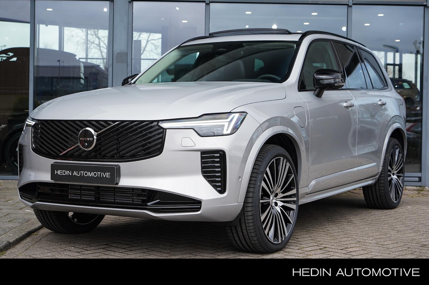 Volvo XC90 - 2.0 T8 Plug-in hybrid AWD Ultra Dark | Panoramadak | Luchtvering | Bowers & Wilkins Audio - AutoWereld.nl