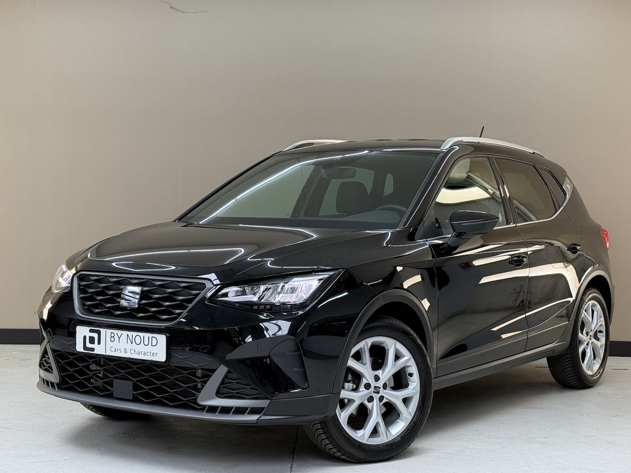 Seat Arona - 1.0 EcoTSI FR Anniversary 1.0 EcoTSI FR Anniversary, 115Pk, 2024, 1ste eigenaar, BTW auto, Apple carplay, Stoelverwa - AutoWereld.nl