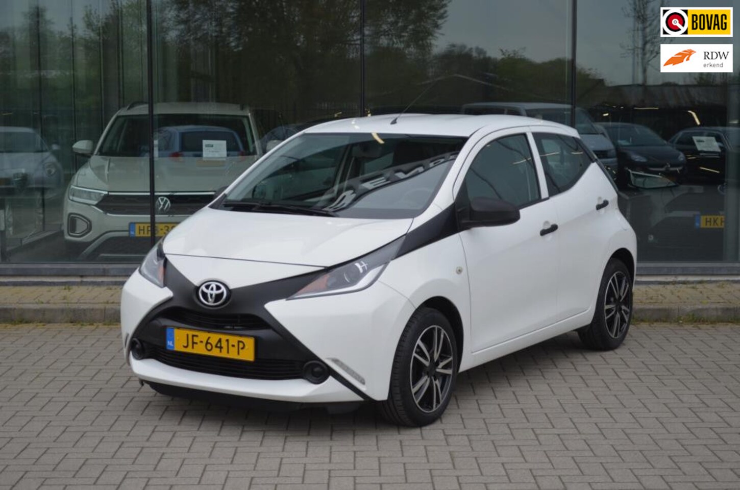 Toyota Aygo - 1.0 VVT-i x-now | Cruide controle | Elektrische ramen voor - AutoWereld.nl
