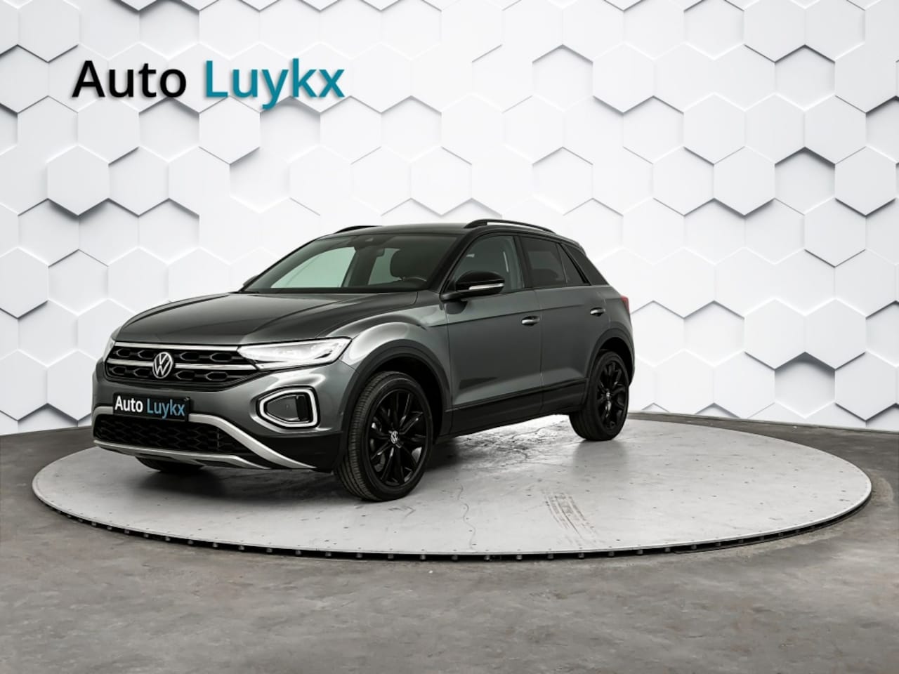 Volkswagen T-Roc - 1.5 Style Blackstyle DSG | 19'' L.M. Velgen | Elektrische Achterklep | Two-Tone - AutoWereld.nl