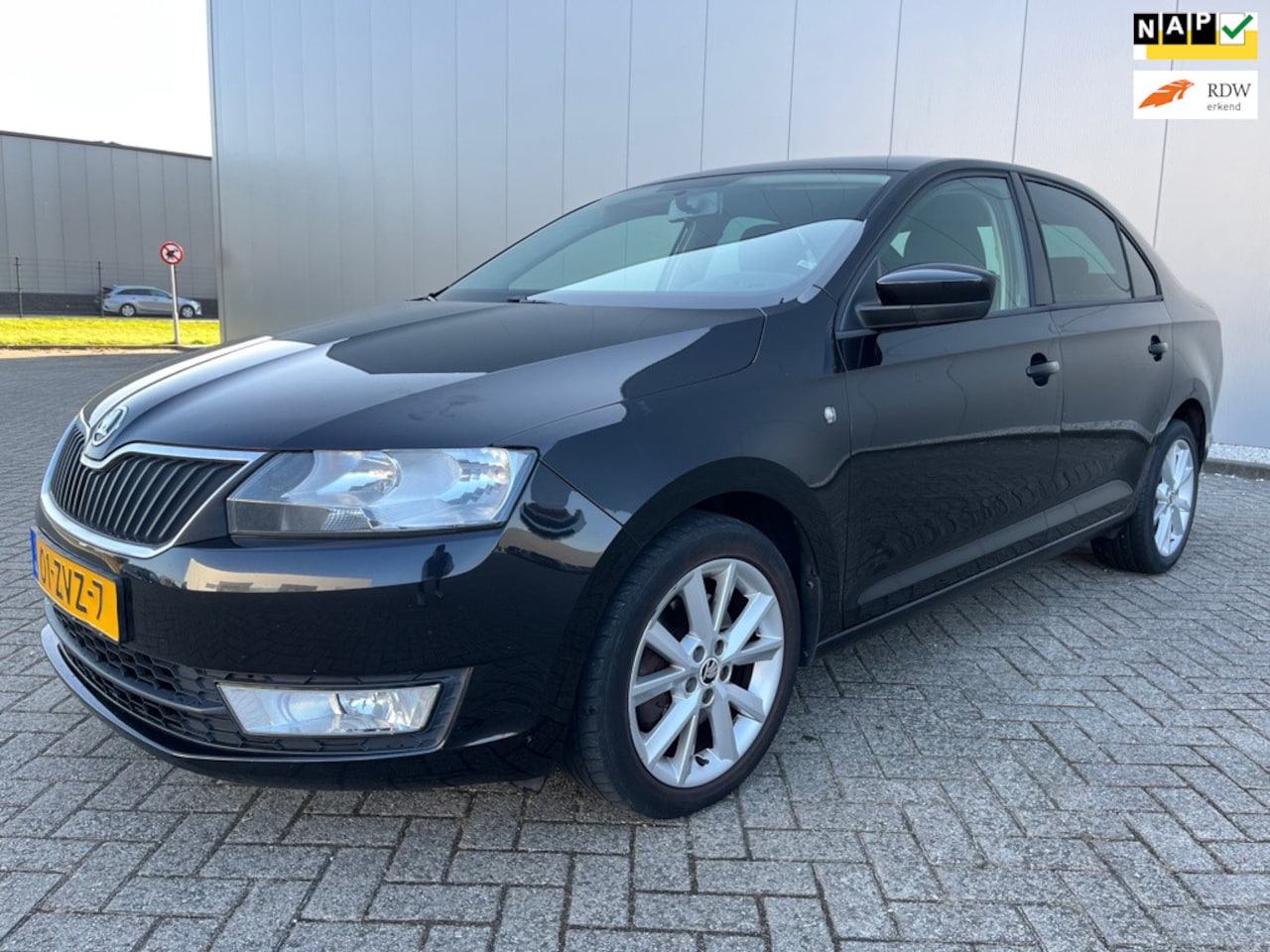 Skoda Rapid - 1.6 TDI Greentech Elegance Businessline 1.6 TDI Greentech Elegance Businessline - AutoWereld.nl